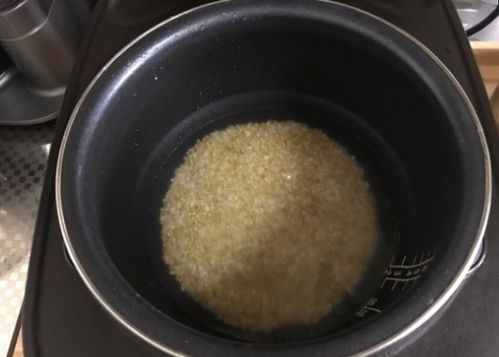 清蒸竹筒雞的做法 怎么腌制,用什么調(diào)料 腌制多長時(shí)間 蒸多長時(shí)間 請高人指點(diǎn) 謝謝