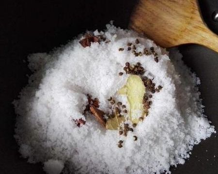 臘肉去咸增香小妙招，輕松掌握咸淡適中秘訣